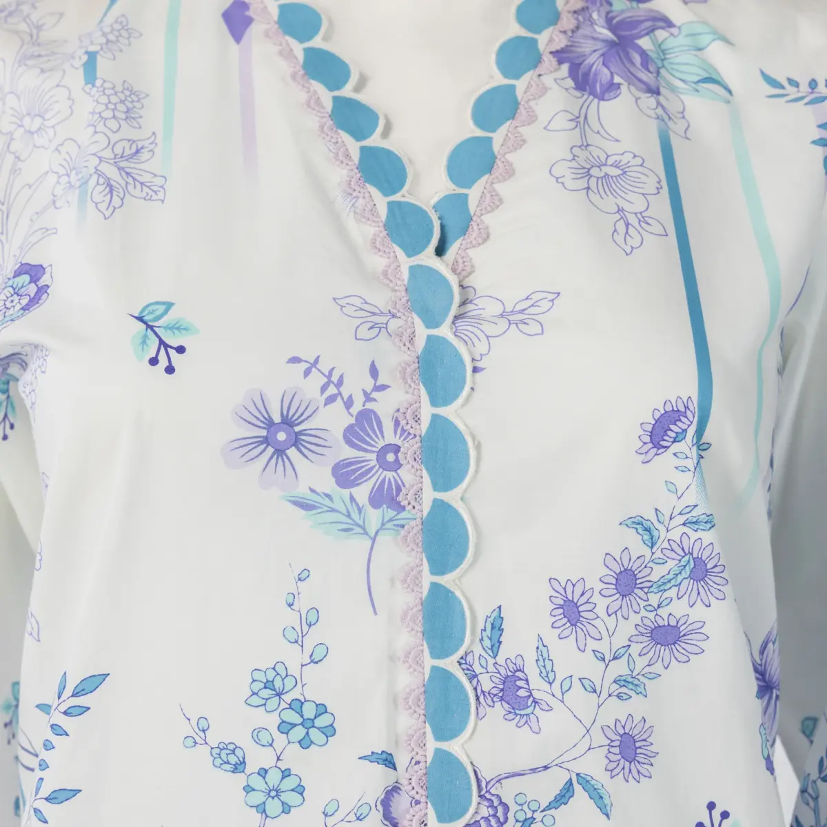 White printed stitched 3pc